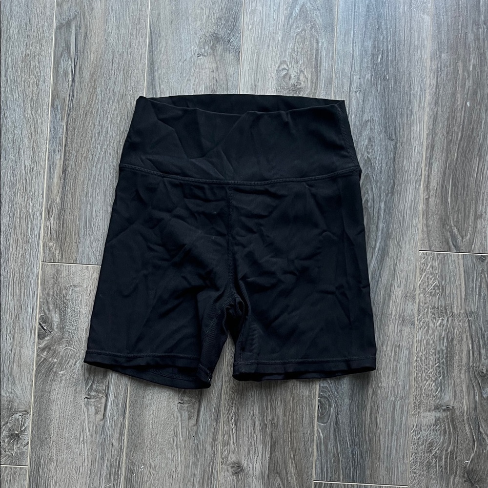 WILO The Label Black Ribbed Biker Shorts - Picture 2 of 7